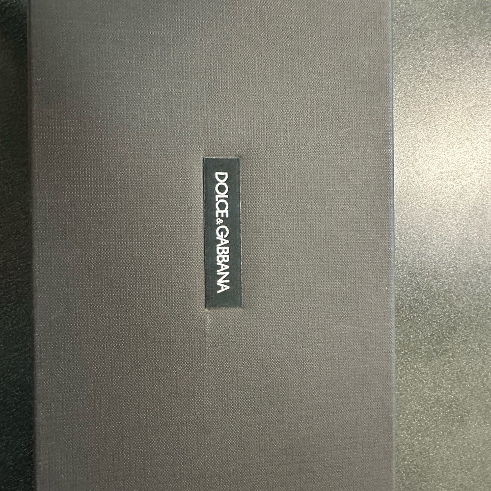 Dolce & Gabbana Black Wallet with Gold Logo - Picture 9 of 10